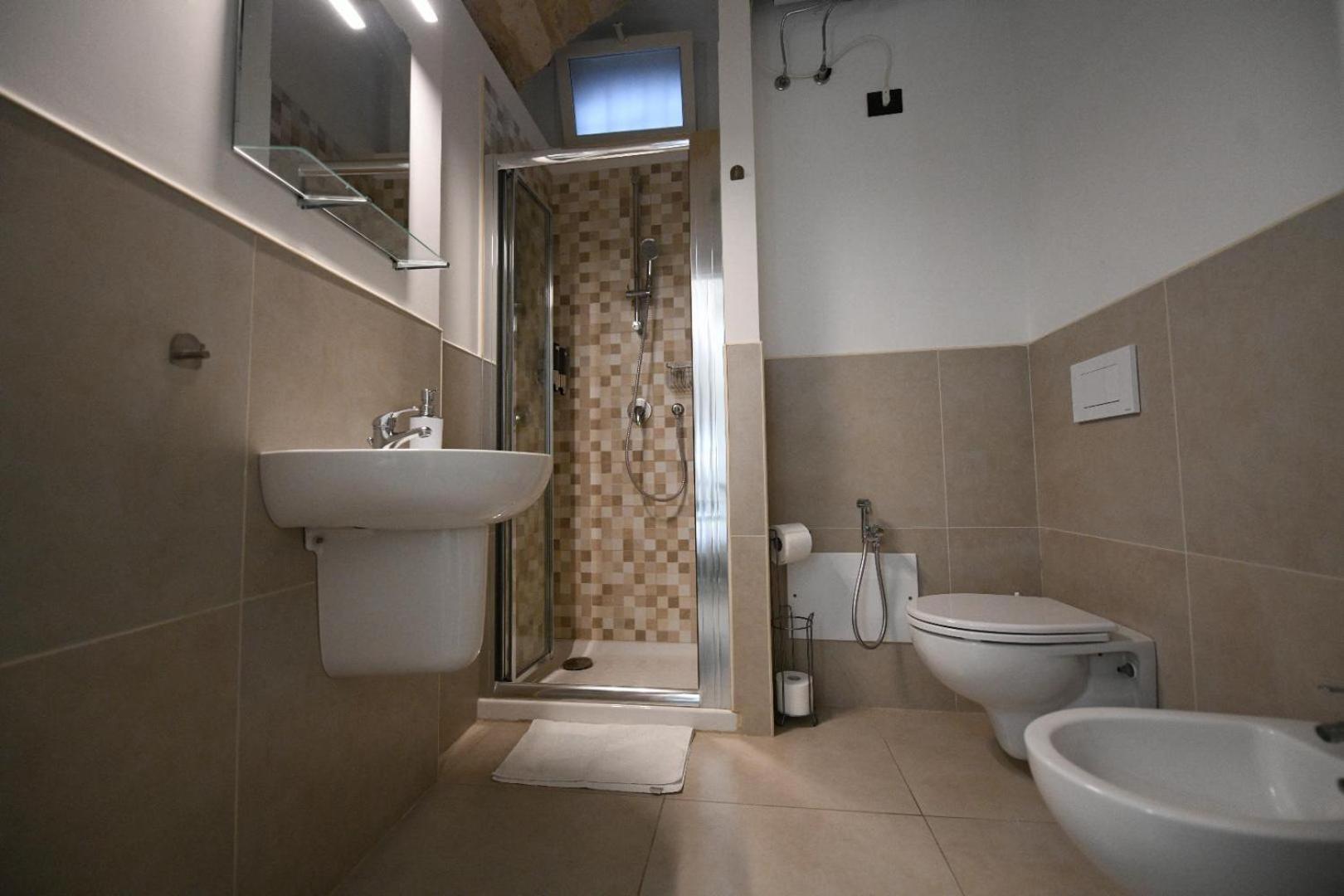 Al Guiscardo 8 Bed & Breakfast Бари Екстериор снимка